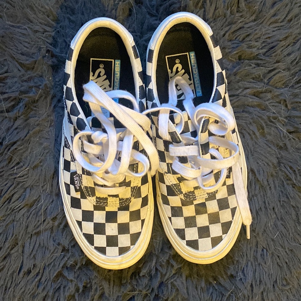 Womens 6.5 Vans barely worn.